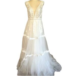 MERRYS NWT womens white floral lace plunge neckline bohemian styled wedding gown